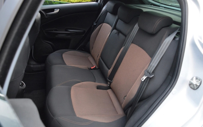 Alfa Romeo Giulietta cena 31900 przebieg: 234321, rok produkcji 2015 z Radzyń Podlaski małe 781